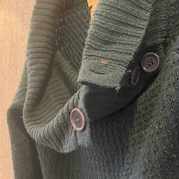 Aqua sweater with button on right top. Large - Picture 4 of 4